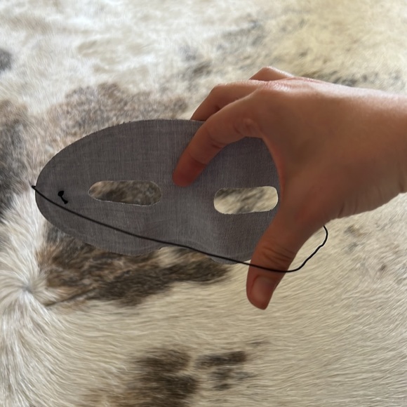 Domino Half Mask - Picture 4 of 4